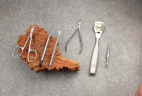  Hautpflegeinstrumente